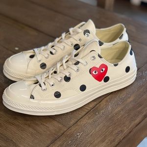 Comme des Garçons PLAY X Converse Men’s 10/ Women’s 12 Polka Dot Heart Shoes